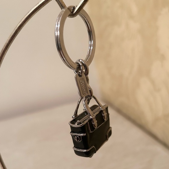 VINTAGE. NEVER USED Coach Handbag / Purse Keychain. VERY RARE. - Picture 11 of 15